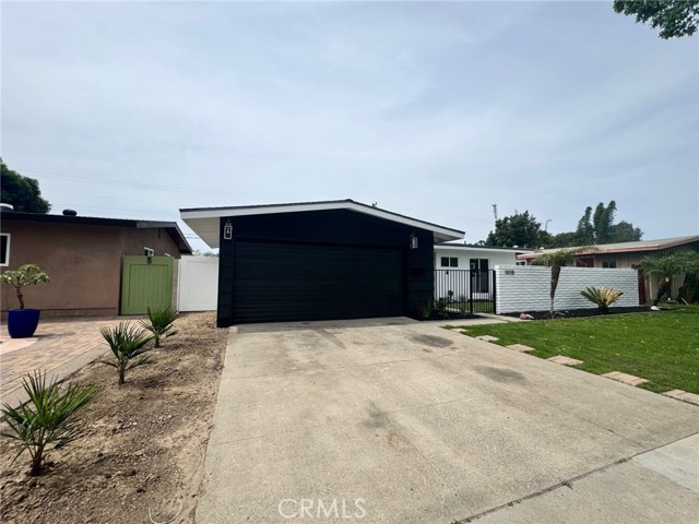 Image 1 of 2 For 1018 Wright