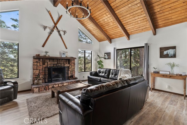 Detail Gallery Image 1 of 46 For 134 St Andrews Dr, Lake Arrowhead,  CA 92352 - 3 Beds | 2/1 Baths
