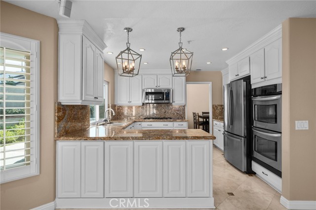 Detail Gallery Image 13 of 49 For 7243 Kittyhawk St, Fontana,  CA 92336 - 4 Beds | 3 Baths