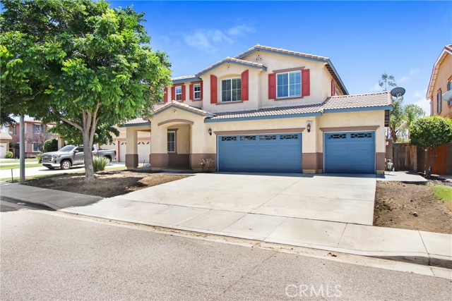 Detail Gallery Image 1 of 22 For 41026 Crimson Pillar Ln, Lake Elsinore,  CA 92532 - 4 Beds | 3 Baths