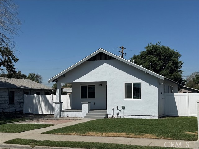 Detail Gallery Image 2 of 23 For 1278 Perris St, San Bernardino,  CA 92411 - 4 Beds | 2 Baths