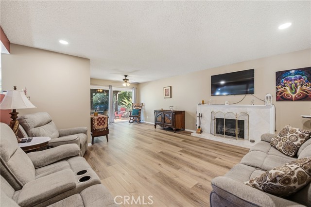 856 Moffatt Circle photo 5