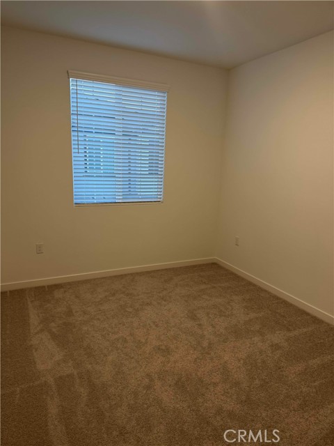 Detail Gallery Image 12 of 21 For 32879 Manhattan Ave, Winchester,  CA 92596 - 4 Beds | 2/1 Baths