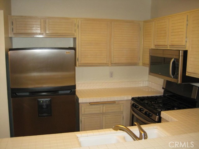 Detail Gallery Image 12 of 31 For 24105 Del Monte Dr #452,  Valencia,  CA 91355 - 2 Beds | 2 Baths