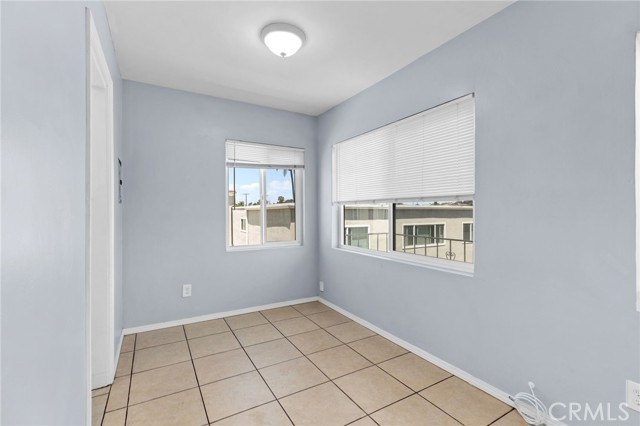 Image 17 of 25 For 4169 Myrtle Avenue