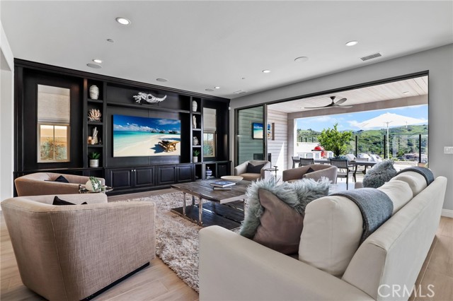 Detail Gallery Image 6 of 66 For 33 Cielo Azul, Mission Viejo,  CA 92692 - 4 Beds | 4 Baths