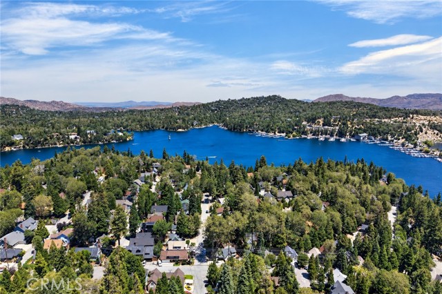 362 Heliotrope, Lake Arrowhead, CA 92352