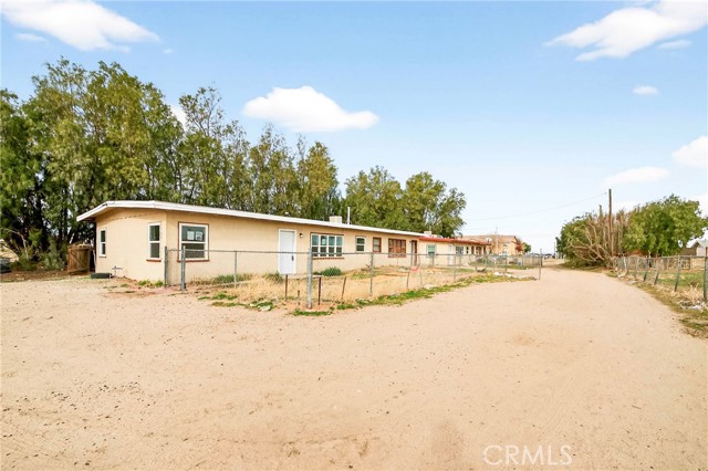 11389 Lee Ave., Adelanto CA: https://media.crmls.org/medias/06da006e-3768-45ad-9be2-a42f8d2cc5cb.jpg