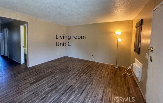 Detail Gallery Image 14 of 28 For 522 N Parkside Dr, Ontario,  CA 91764 - – Beds | – Baths