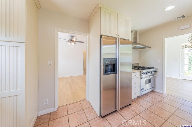 Detail Gallery Image 13 of 29 For 2744 N Myers St, Burbank,  CA 91504 - 3 Beds | 1/1 Baths