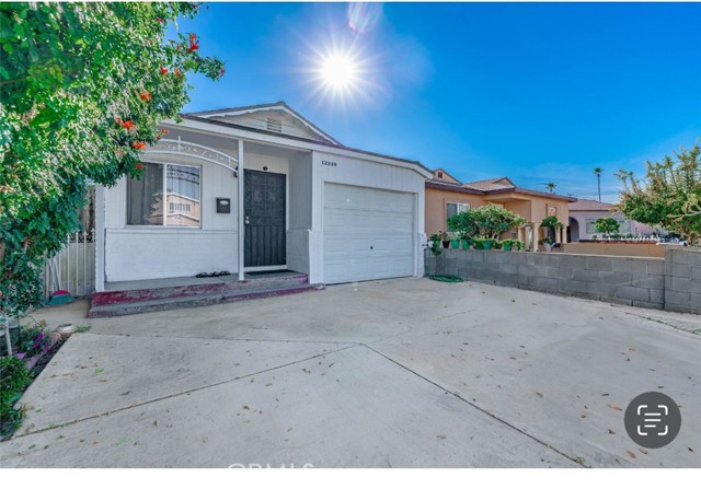 Detail Gallery Image 1 of 1 For 12240 211th Street, Hawaiian Gardens,  CA 90716 - 3 Beds | 1/1 Baths