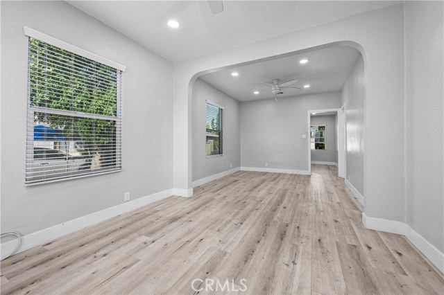 7628 Freda Avenue, Riverside CA: https://media.crmls.org/medias/06da2b3a-ce71-4775-af59-4f4e70cf4a38.jpg