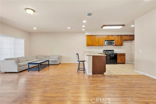 Detail Gallery Image 11 of 50 For 14119 Jicarilla Road, #204, Apple Valley,  CA 92307 - 3 Beds | 2/1 Baths