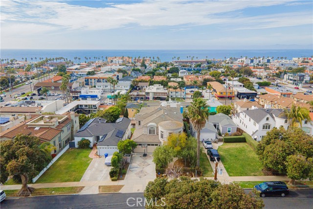 627 Gertruda Avenue, Redondo Beach, California 90277, 6 Bedrooms Bedrooms, ,5 BathroomsBathrooms,Residential,For Sale,Gertruda,SB25035773