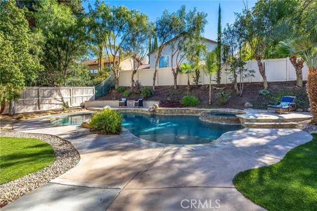 Detail Gallery Image 8 of 51 For 32447 Cassino Ct, Temecula,  CA 92592 - 5 Beds | 3 Baths