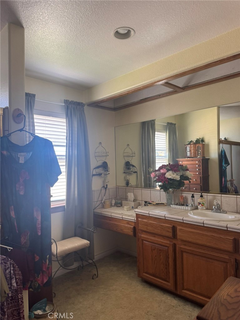 https://media.crmls.org/medias/06db6fab-8729-4905-8b0a-d5b599865107.jpg?preset=X-Large