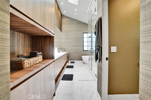 Detail Gallery Image 40 of 75 For 618 6th Ave, Venice,  CA 90291 - 4 Beds | 4 Baths