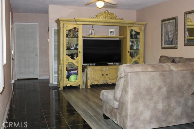 Detail Gallery Image 9 of 28 For 6392 Rustic, Jurupa Valley,  CA 92509 - 3 Beds | 2 Baths