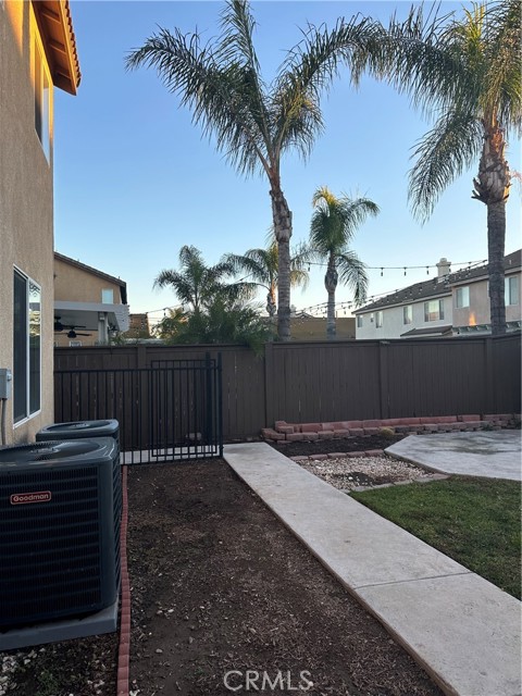 7297 Cobble Creek Drive, Eastvale CA: https://media.crmls.org/medias/06dd53f2-b385-490d-9df1-7705e17a02ec.jpg