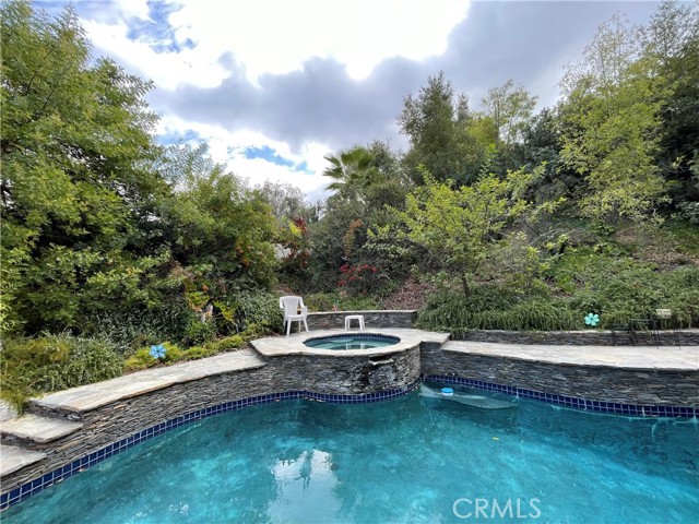 18500 Saint Moritz Drive, Tarzana (los Angeles), California 91356, 4 Bedrooms Bedrooms, ,3 BathroomsBathrooms,Residential,For Sale,18500 Saint Moritz Drive,CRSR24160134