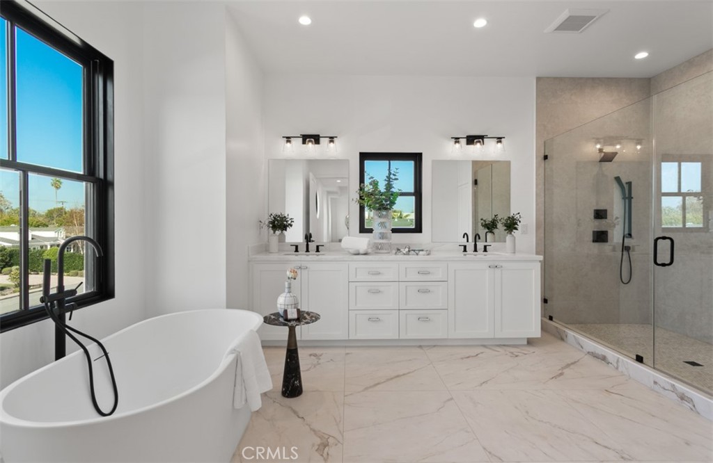 MLS #OC25257066 image #16