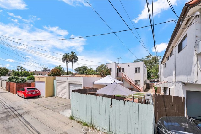 2184 Cedar Avenue, Long Beach CA: https://media.crmls.org/medias/06ddea74-619e-4a18-98d6-1b7d2521a32e.jpg