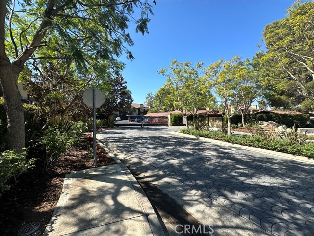 Detail Gallery Image 42 of 61 For 25601 Indian Hill Ln #H,  Laguna Hills,  CA 92653 - 2 Beds | 2 Baths