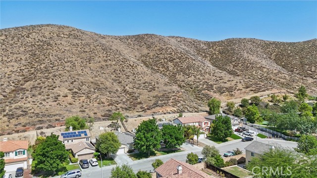 27872 Almont Way, Menifee CA: https://media.crmls.org/medias/06ded6f7-3fd6-4b96-babe-22d3bd5c8848.jpg