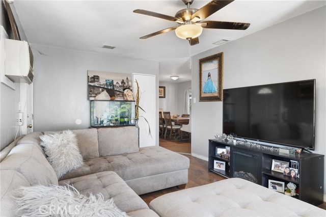 Detail Gallery Image 18 of 46 For 6601 Eucalyptus Dr #136,  Bakersfield,  CA 93306 - 3 Beds | 2 Baths