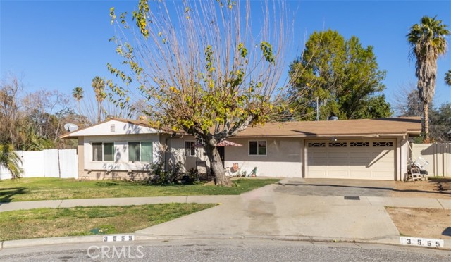 3555 Kenmill St, Riverside, CA 92504