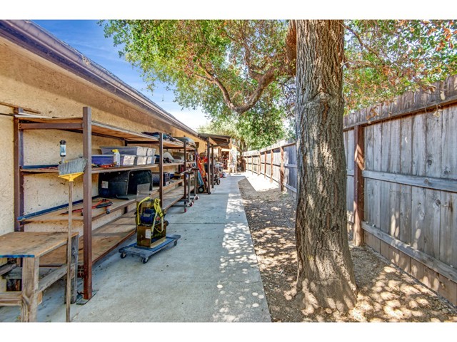 5400 Carrizo Road, Atascadero CA: https://media.crmls.org/medias/06e054d4-2650-4a2f-833e-ea42b7bb1f41.jpg