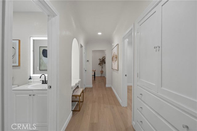336 N Crescent Heights Boulevard, Los Angeles CA: https://media.crmls.org/medias/06e13090-3877-4381-ad4c-4c991aba0e1a.jpg