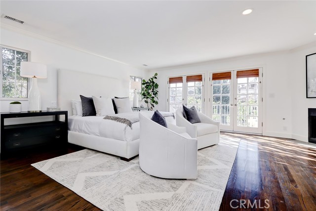 742 31st Street, Manhattan Beach, California 90266, 5 Bedrooms Bedrooms, ,2 BathroomsBathrooms,Residential,Sold,31st,SB22034184