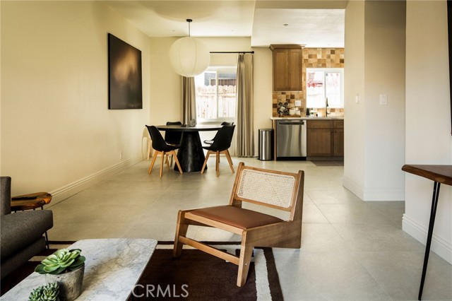 Detail Gallery Image 7 of 17 For 13025 Roselle Ave #4,  Hawthorne,  CA 90250 - 2 Beds | 1 Baths