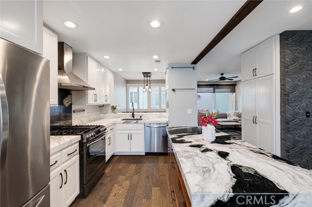 501 Herondo Street, Hermosa Beach, California 90254, 3 Bedrooms Bedrooms, ,2 BathroomsBathrooms,Residential,For Sale,Herondo,SB25176231