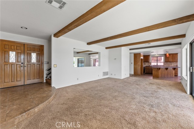 21998 Strawberry Lane, Canyon Lake CA: https://media.crmls.org/medias/06e435fb-e9cd-4bd9-ba89-fb0d446d2a03.jpg