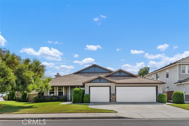 Detail Gallery Image 1 of 45 For 17648 Fan Palm Ln, Riverside,  CA 92503 - 4 Beds | 2 Baths