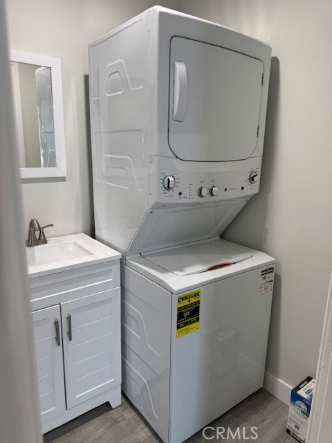 Detail Gallery Image 2 of 7 For 11608 Paso Robles Ave, Granada Hills,  CA 91344 - 1 Beds | 1 Baths
