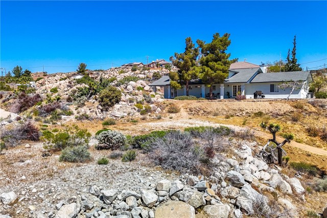 Detail Gallery Image 41 of 64 For 5816 Buena Suerte Rd, Yucca Valley,  CA 92284 - 3 Beds | 2 Baths