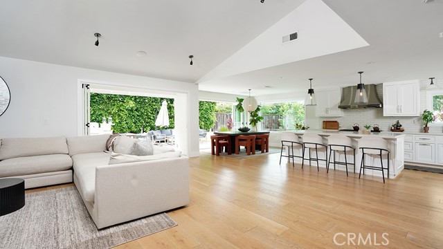 Front Image Thumbnail for CRNP26086025