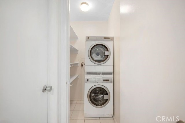 Detail Gallery Image 12 of 24 For 121 Sinclair Ave #206,  Glendale,  CA 91206 - 2 Beds | 2 Baths