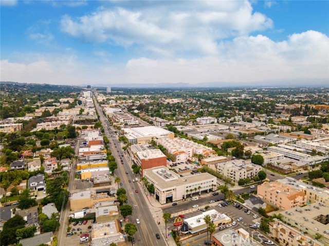 Detail Gallery Image 24 of 51 For 4326 Colbath Ave, Sherman Oaks,  CA 91423 - 2 Beds | 2 Baths