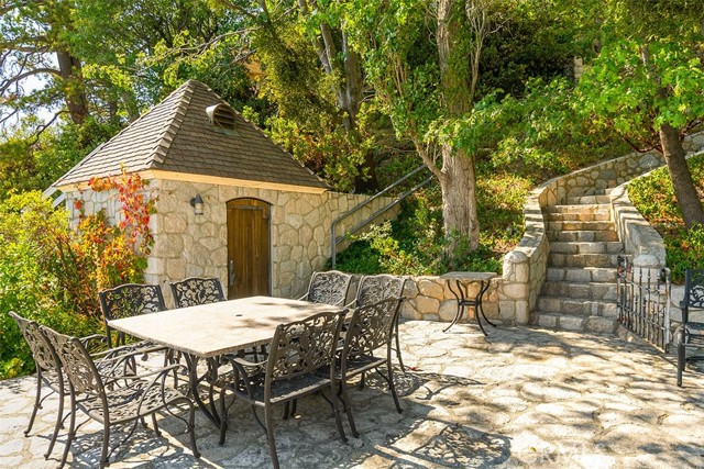 28061 North Shore Road, Lake Arrowhead CA: https://media.crmls.org/medias/06e627fe-d90f-4f68-9ea0-59ed9bb456b1.jpg