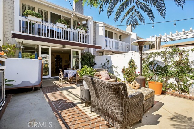 Detail Gallery Image 33 of 54 For 16552 Harbour Ln #14,  Huntington Beach,  CA 92649 - 3 Beds | 2/1 Baths