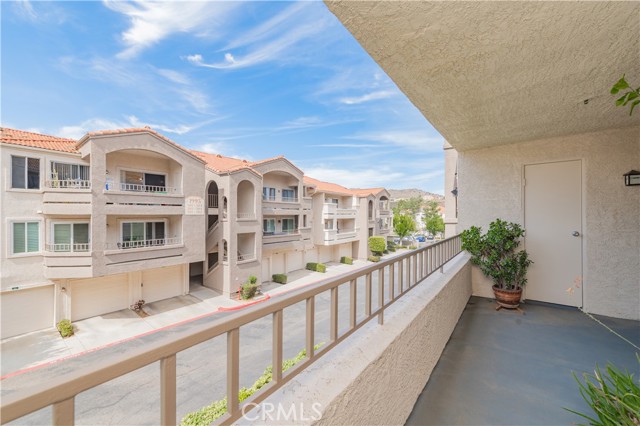 Detail Gallery Image 11 of 21 For 1980 Las Colinas Cir #206,  Corona,  CA 92879 - 1 Beds | 1 Baths