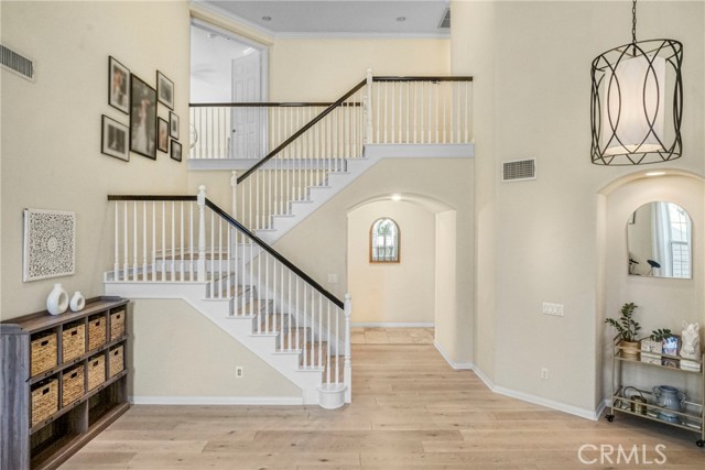 Detail Gallery Image 10 of 30 For 586 Grass Valley St, Simi Valley,  CA 93065 - 4 Beds | 3 Baths