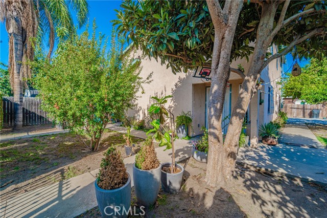 8640 Holmes Avenue #2, Los Angeles, CA, 90002 8640 Holmes Avenue #2, Los Angeles, CA, 90002