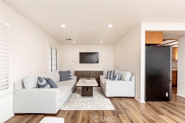 Detail Gallery Image 4 of 30 For 5732 Charan Rd, Rosamond,  CA 93560 - 3 Beds | 2 Baths