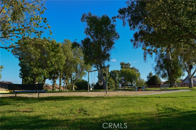 10060 Hillsborough Lane, Riverside CA: https://media.crmls.org/medias/06e9946e-83c5-458f-8db9-904d3861ca73.jpg