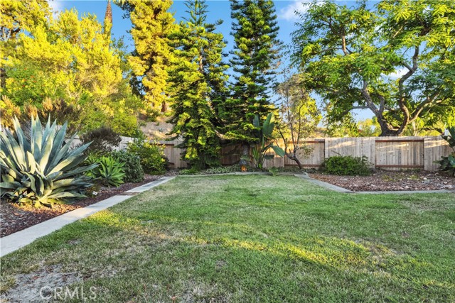 4997 Calle Sobrado, Oceanside CA: https://media.crmls.org/medias/06e9c1a1-ac69-45ca-bc0f-0abe9fa599c0.jpg